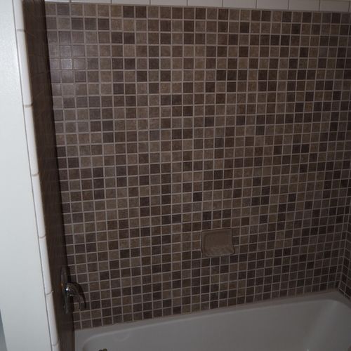 Bathroom:  full bathroom with a combination tub and shower.