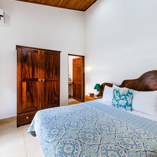 Guests Bedroom