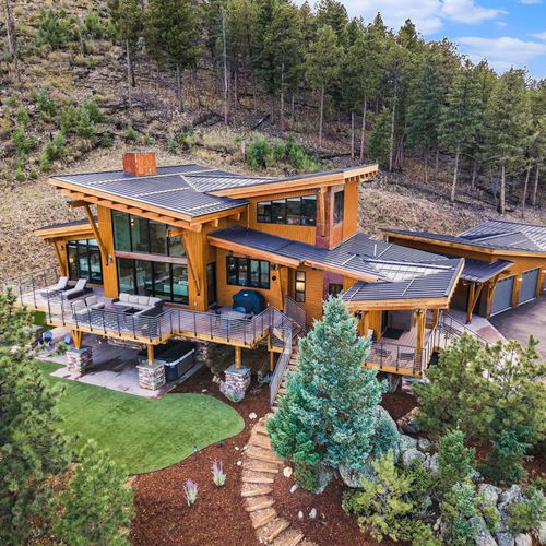 Welcome to our impeccably designed home perfectly perched above bailey with breathtaking summits! Copy & paste this link to view the 3d tour: t. Ly/rqm87