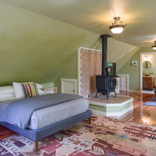 Extra Studio space for large groups