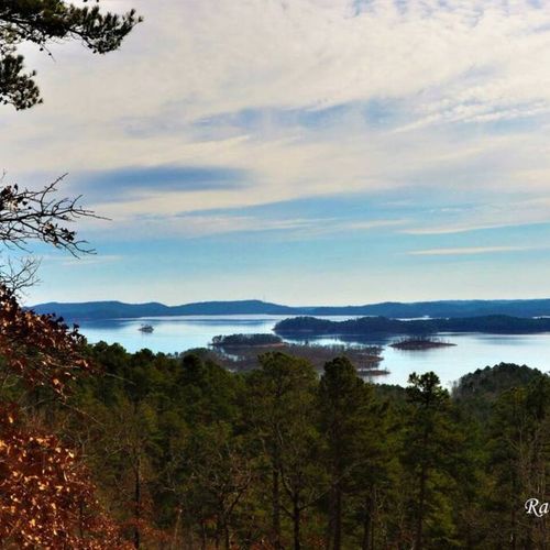 Broken Bow Lake