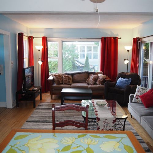 Overall:  the cute and cozy living room.