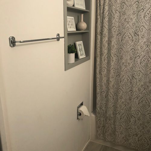 Bathroom:  the cottage has a full bathroom with a combination tub and shower.