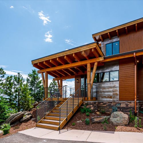 This is modern mountain living at its very best! Copy & paste this link to view the 3d tour: t. Ly/rqm87