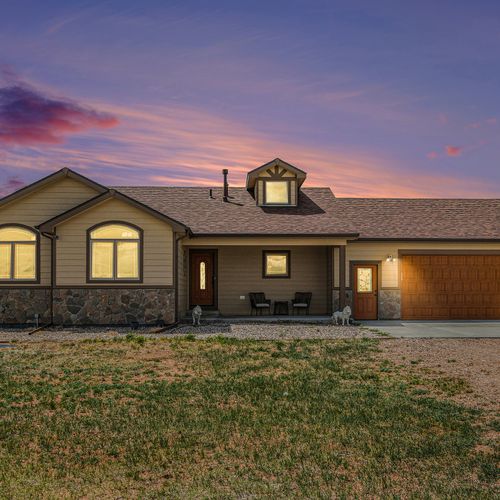 Pull up, settle in, and enjoy the open sky.
