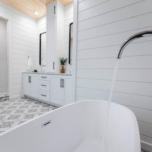 Soaking tub!