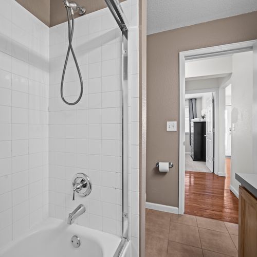 Simple shower setup with consistent water pressure