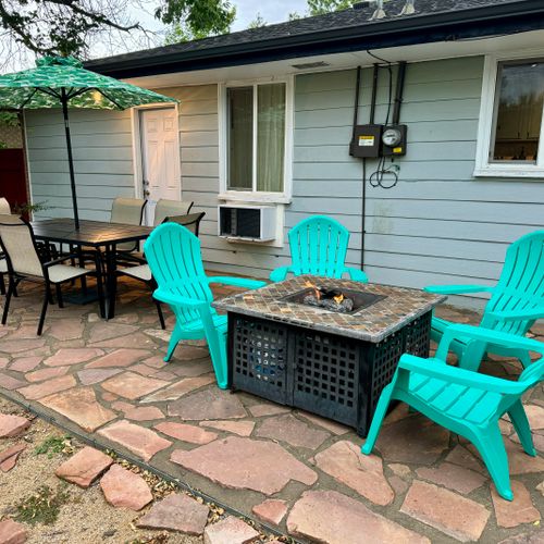 Family &Amp; Dog-Friendly Retreat With Fire Pit 95 Unwind in a calm outdoor setting.