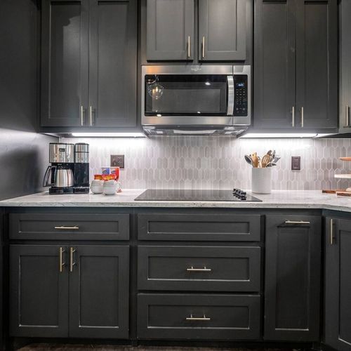 Fully equipped kitchen.