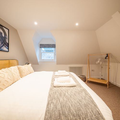 497c7ca2 56a0 4041 a30d 5554f6a4e45d homerunner