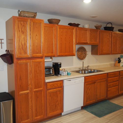 Kitchen:  very convenient and modern kitchen with all appliances including a dishwasher, microwave, toaster oven, and keurig coffee maker.
