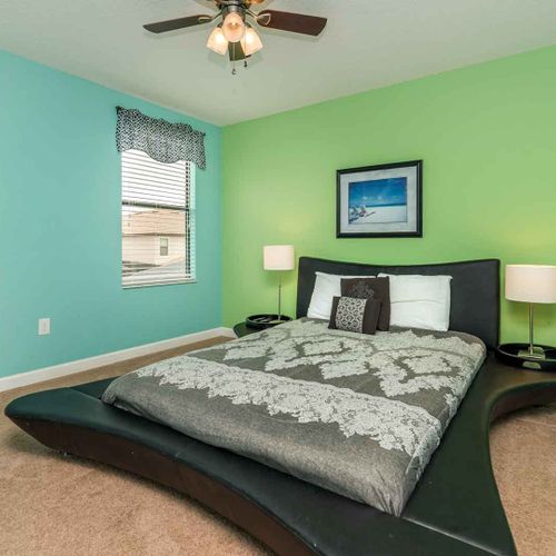 Queen bedroom