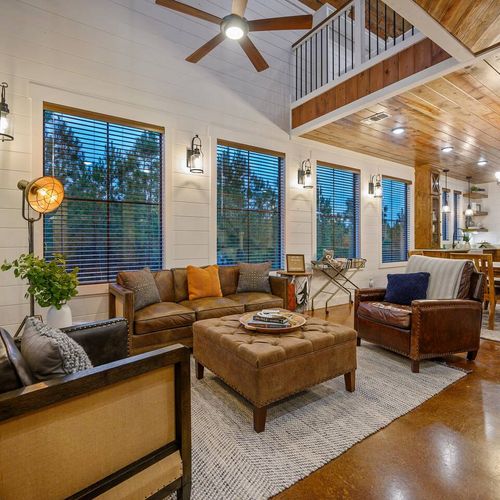 Multiple options for seating in the living room!