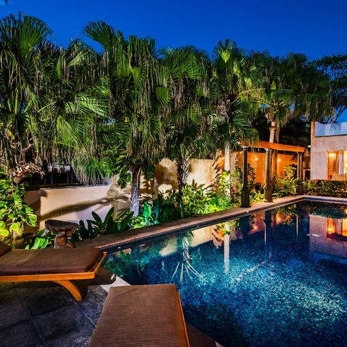 Private pool