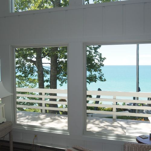 Living room:  great lake views!