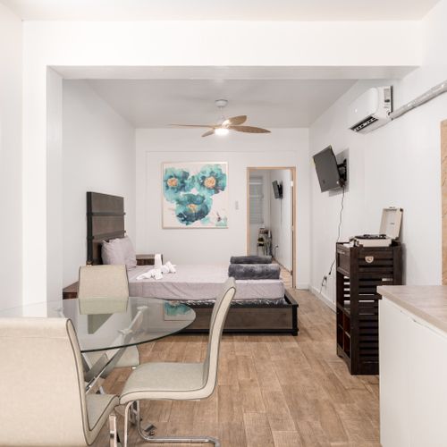 Comfortable seating & practical dining table.