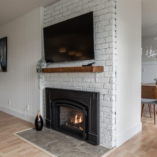 Gas fireplace for those cozy, rainy days!  Remote controlled for ease.