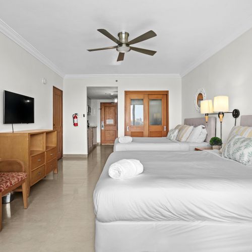 Well-appointed studio offering multiple beds, entertainment, and a convenient kitchenette