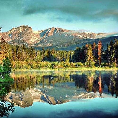 Step outside and into adventure — this lakefront view puts you right in the heart of colorado’s wild beauty.