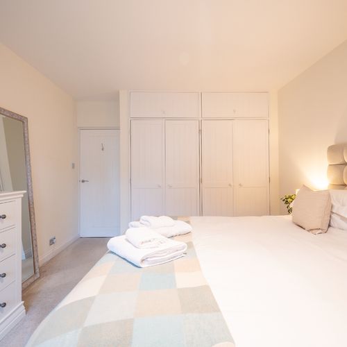 55827707 72b8 4e5c abd6 8b0e7e0793cc homerunner