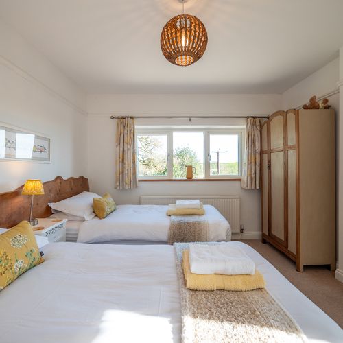 55b9d12d d145 421c baf6 428a4f31edbf homerunner