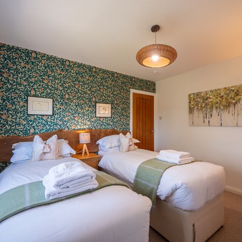 562100c4 82f8 42fe 9b8f 246f08586fcd homerunner