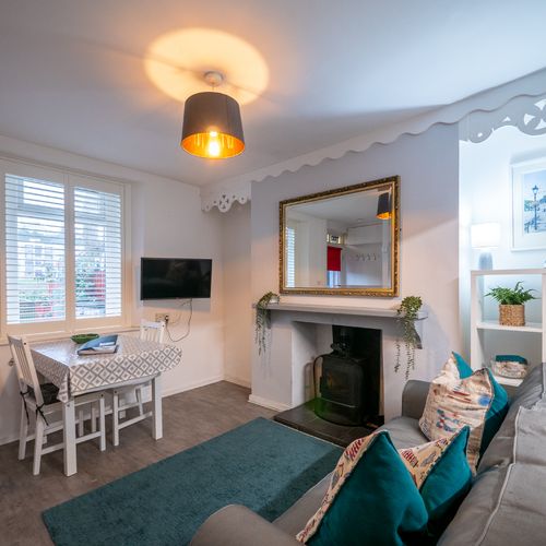 57024373 638d 41a5 9e64 b48b26943129 homerunner