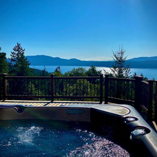 Amazing views anytime of day from the hot tub.