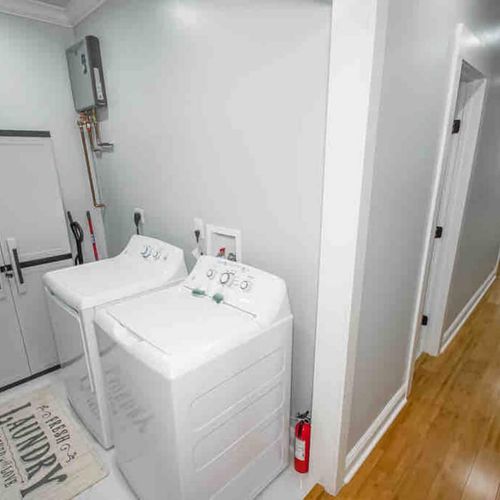 In-unit laundry w/ detergent pods & dryer sheets provided — travel lighter, stress less.