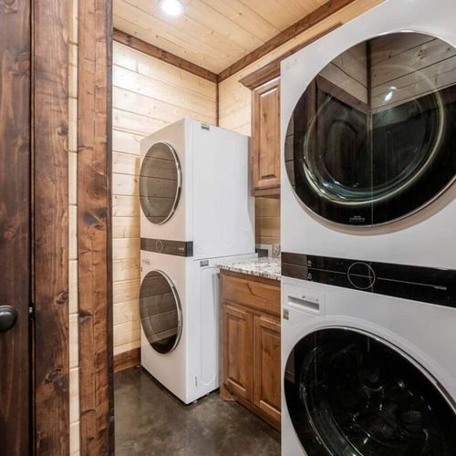 2 washers and 2 dryers found on the main level.