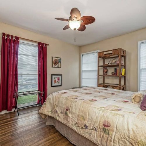 Queen Bedroom #3