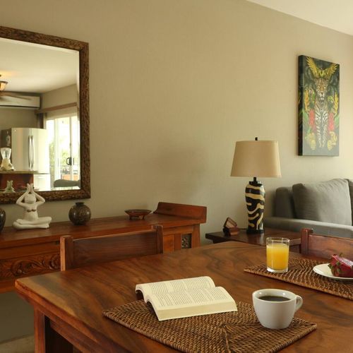 Comfortable dining room table