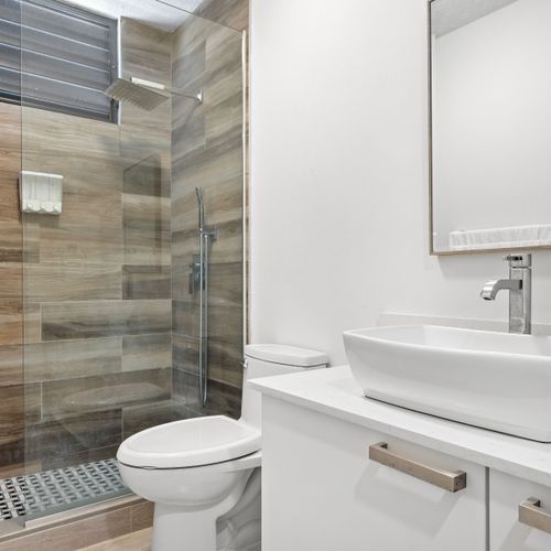 Indulge your senses in our beautifully crafted bathroom.