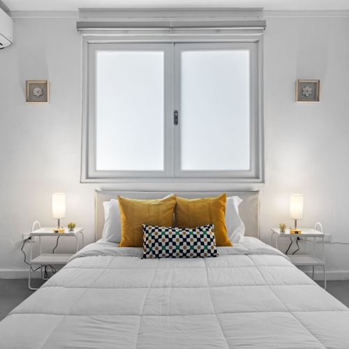 Elegance & Ease: Wrap yourself in the comfort and sophisticated style of this bedroom, where every detail contributes to a luxurious and calming atmosphere.