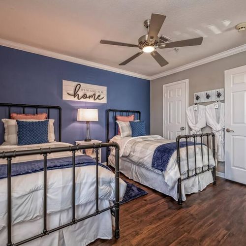 BR 2, twin beds