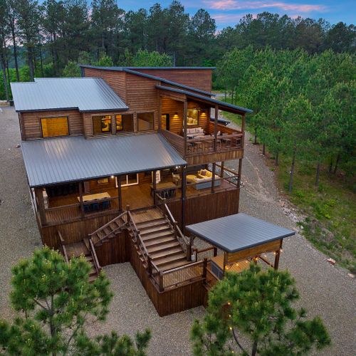 The back side of the cabin showing the different levels!