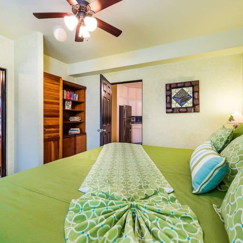 Have some real R&R with this King Size bed