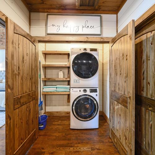 The washer and dryer on the main level.