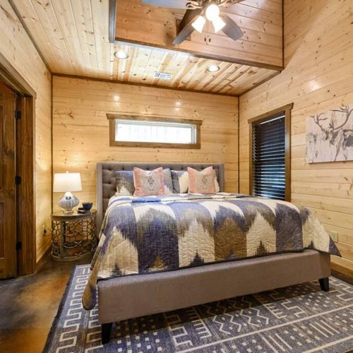 King Bedroom 4.