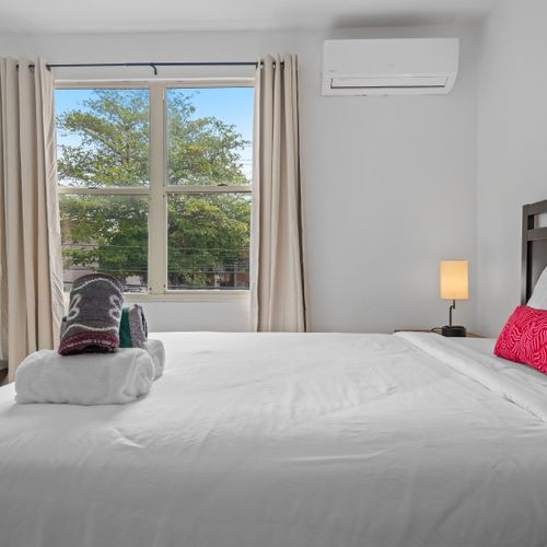 Wake Up in Paradise. Modern & Bright.