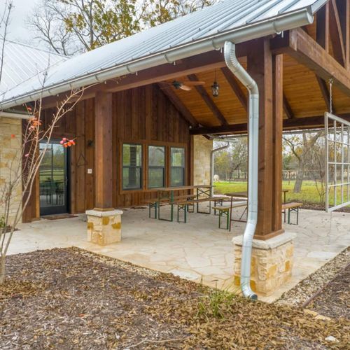 Covered Patio Table Seating Side Entrance