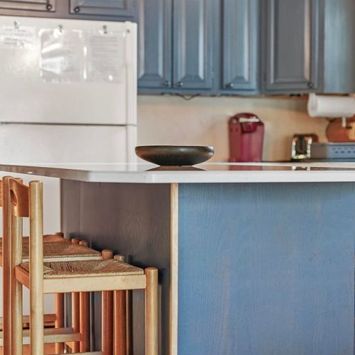 Kitchen:  very modern and convenient kitchen with all appliances and a good supply of cooking and dining utensils.