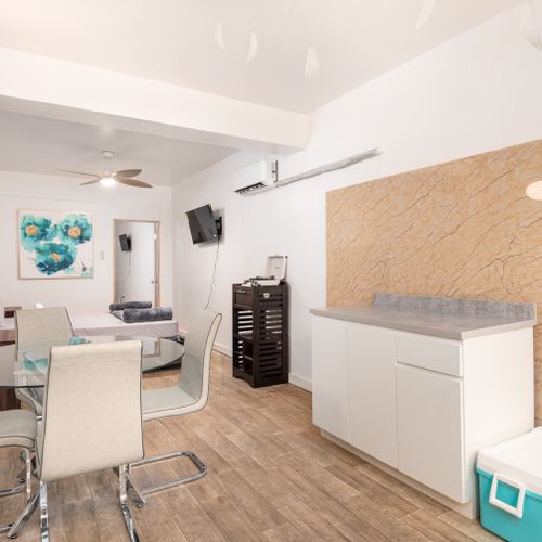 Practical and functional dining/kitchen area.