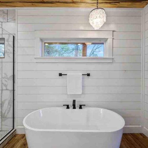 Oversized soaking tub!