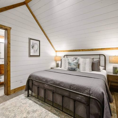 Upstairs private King Suite!
