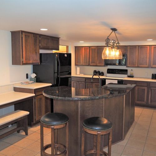 Kitchen:  large kitchen with all appliances including a microwave and dishwasher.