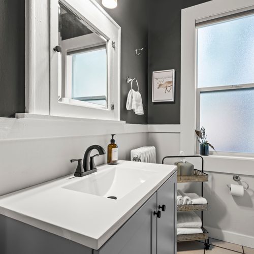 White-on-white finishes—clean, timeless, and effortlessly inviting.