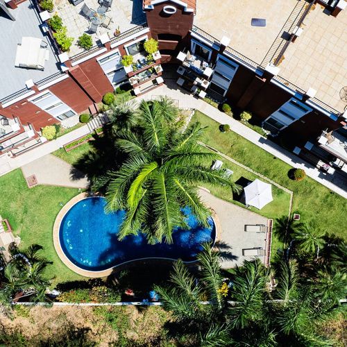 Balcones del Pacifico is located right in downtown Tamarindo, a very strategic location within walking distance to the beach, the shops and restaurants.