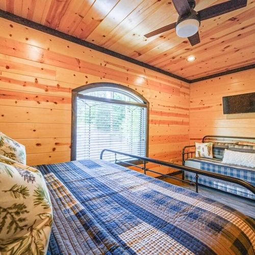 King Bed + Trundle/Daybed.