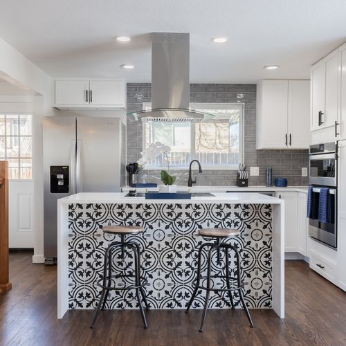 Experience modern luxury in this fully remodeled home. The spotless kitchen is bright and inviting!